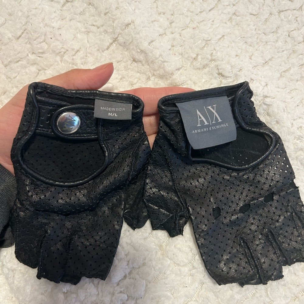 Armani Exchanges Leather Gloves, Excellent Condit… - image 2